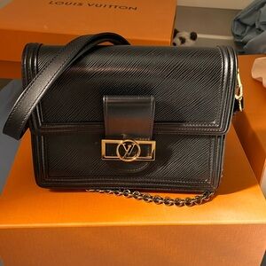 Louis Vuitton dauphine MM (epi black)